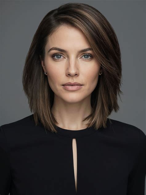 35 Gorgeous Mid-Length Haircuts with Layers You'll Love in 2024 en 2024