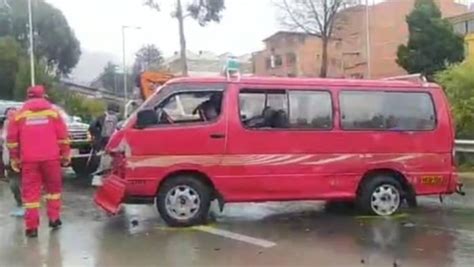 Seguridad Dos Accidentes En La Autopista La Paz El Alto Deja 16