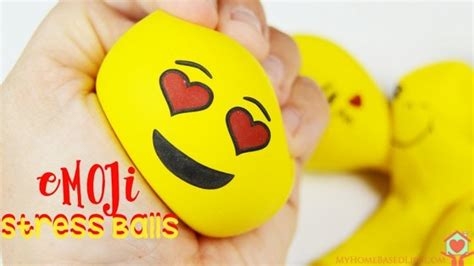 Emoji Stress Balls | An easy DIY fidget object for kids!