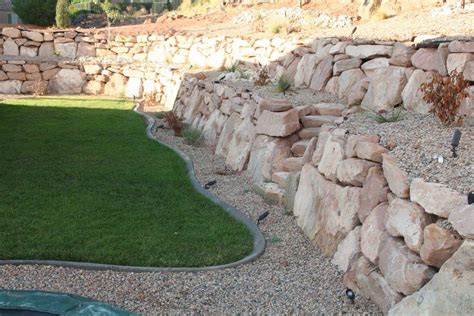 Rock Retaining Walls: Blending Beauty And Functionality For Your ...