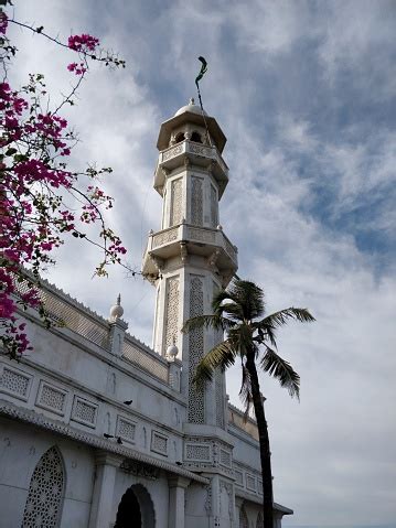 Haji Ali Dargah Stock Photo - Download Image Now - Arch - Architectural ...