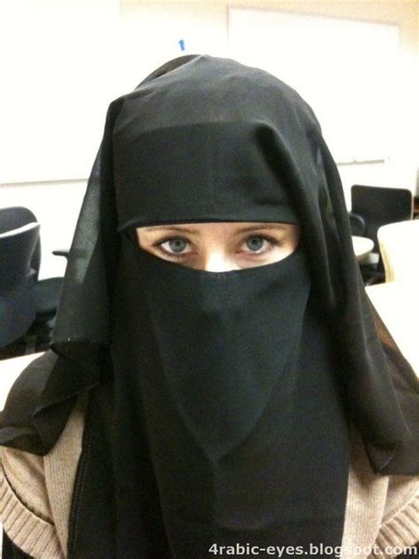 Nice Eyes in niqab ~ Arab Eyes