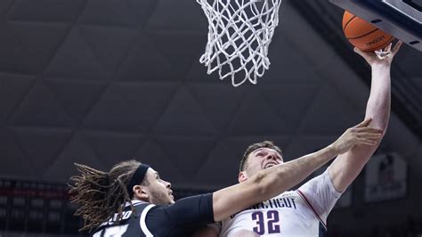 Donovan Clingan Uconn Mens Basketball Pregame Press Availability