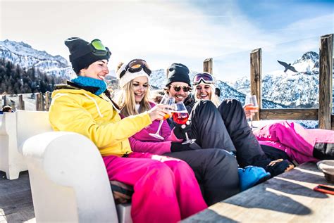 24 Après Ski Party Ideas - The Bash