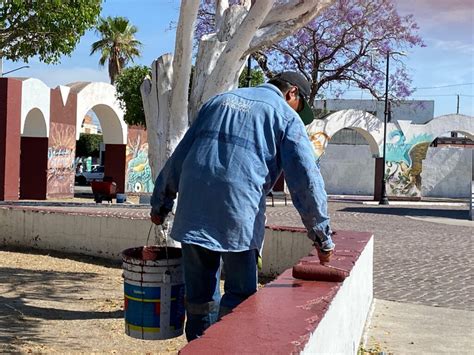 Destinan Cuadrilla De Limpieza Para Limpiar Y Pintar Parque De