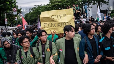 Tolak Pemilu Curang Mahasiswa Gelar Unjuk Rasa