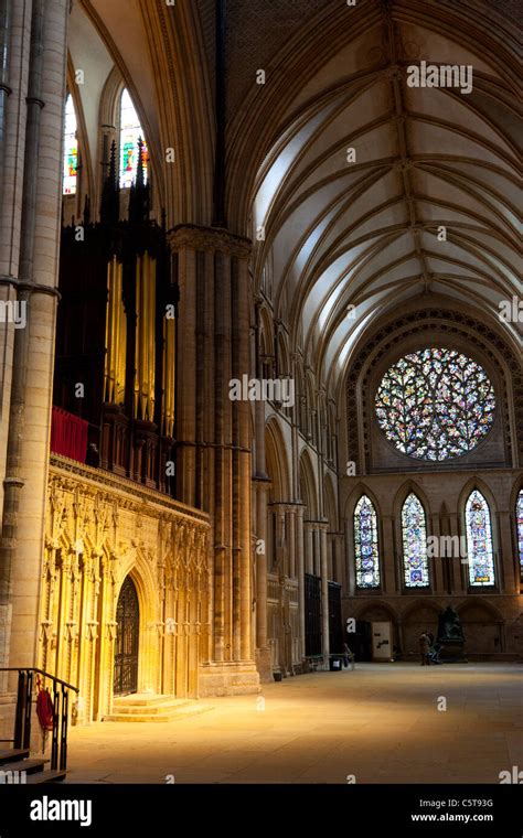 Lincoln cathedral interior hi-res stock photography and images - Alamy