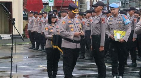 Kapolresta Mamuju Pimpin Langsung Penerimaan Latihan Kerja Siswa