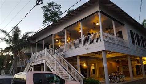 Sunsets And Seafood Make Rips Near New Orleans A Popular Restaurant