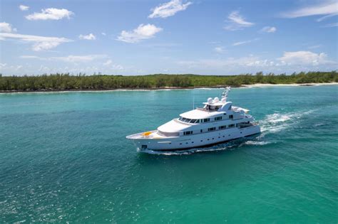 Lohanka Yacht For Charter 131 Hakvoort 2001 FGI