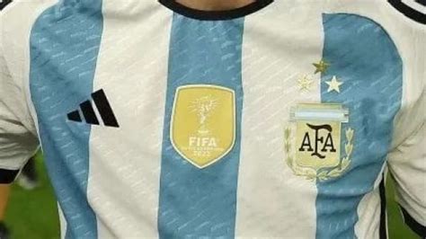 Ahora con tres estrellas cómo quedó la nueva camiseta Argentina