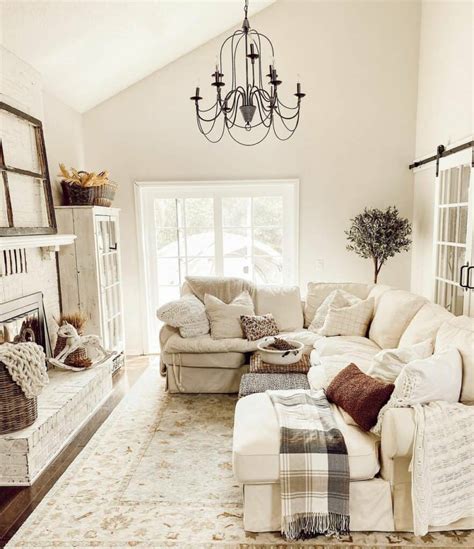 Small And Cozy Farmhouse Living Room Design Soul Lane