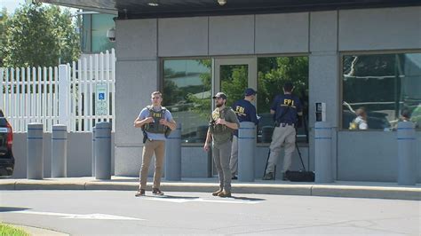 Armed Man Killed After Trying To Breach Cincinnati Fbi Office Standoff