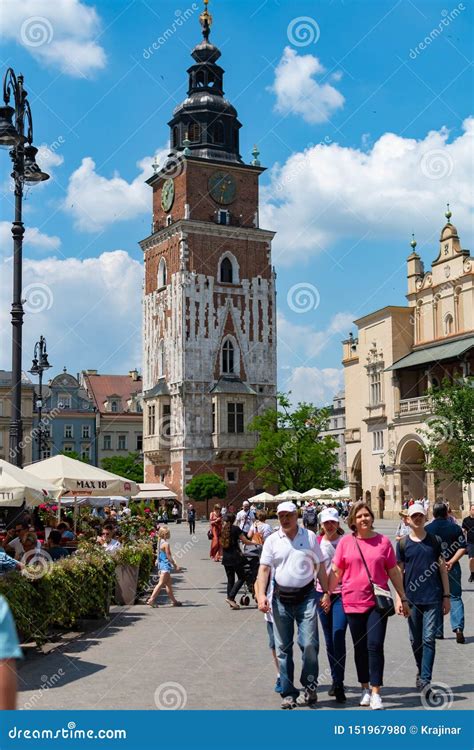 Krakau Polen Am 10 Mai 2019 Touristen Auf Hauptplatz Altem