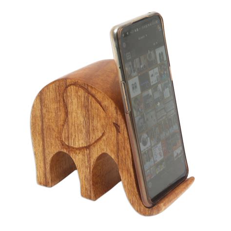 UNICEF Market Handmade Jempinis Wood Elephant Phone Stand Dialing