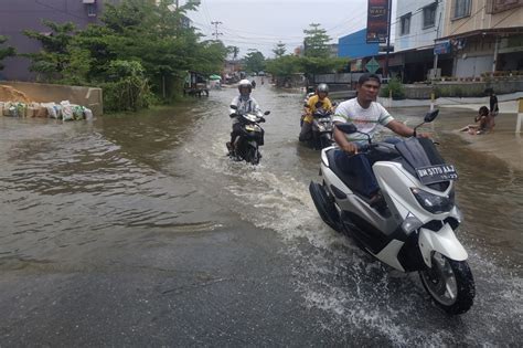 Media Centerbanjir Kembali Terjadi Di Sejumlah Wilayah Kota Pekanbaru