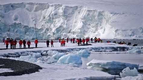 Antarctica tourism: the quest for Earth's vulnerable extremes | Buenos ...