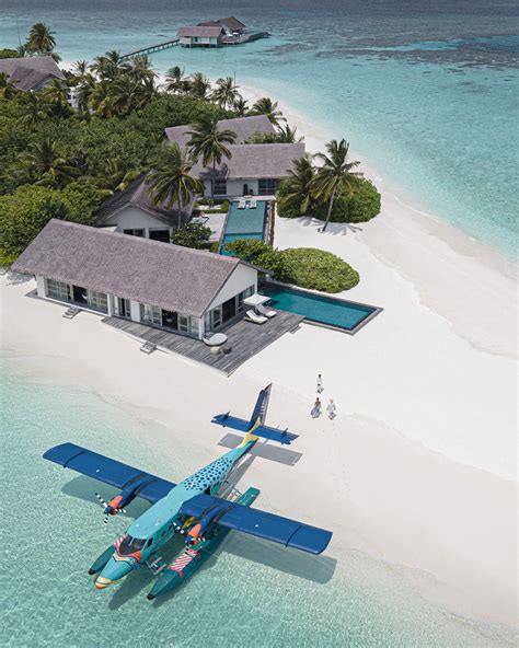 Maldives luxury private island resort four seasons voavah maldives ...