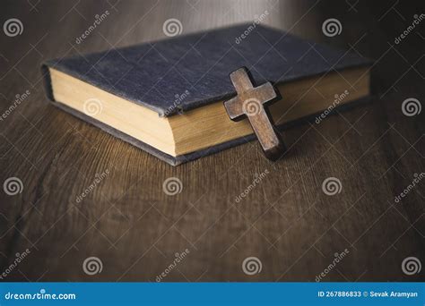 Cross on the Bible on a Wooden Background Stock Image - Image of jesus ...