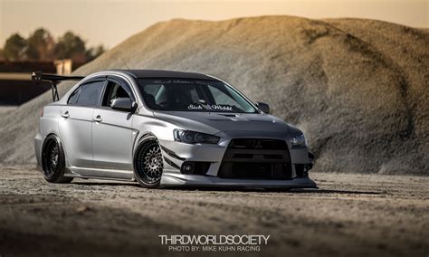 Mitsubishi Evo Black