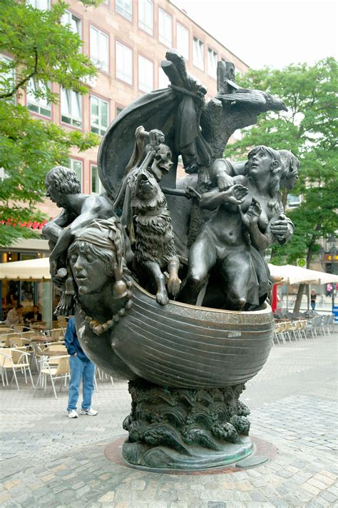 Narrenschiff N Rnberg Albrecht D Rer Garden Sculpture