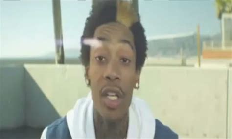 Music Video Wiz Khalifa Roll Up