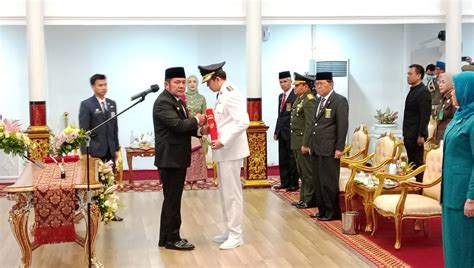 Resmi Dilantik Jadi Wakil Bupati Sekaligus Plt Bupati Ahmad Usmarwi