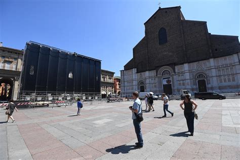 Bologna Cinema In Piazza Maggiore Arriva Il Maxi Schermo FOTO