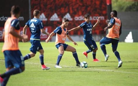 Tentando Aliviar A Press O Flamengo Recebe A Chapecoense Coluna Do Fla