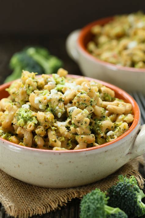 Baked Macaroni And Cheese With Broccoli