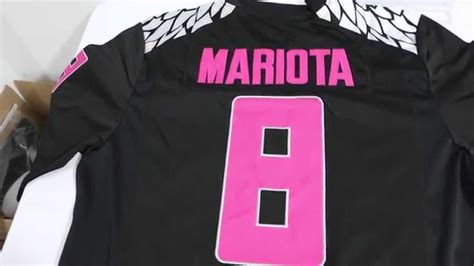 Oregon Ducks 8 Marcus Mariota Pink Jersey Youtube