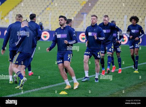 Istanbul Turkey April Ozan Tufan Of Fenerbahce Sk Serdar Aziz Of