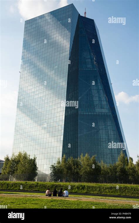 ecb building frankfurt  res stock photography  images alamy