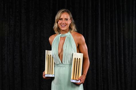 Ellyse Perry bags the Women’s T20I and ODI cricketer of the year at ...