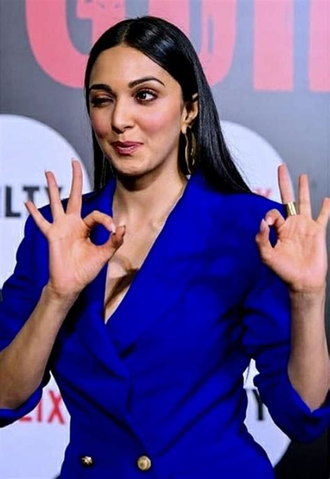 Pin By M P On Beauties Kiara Advani Kiara Advani Hot Actresses