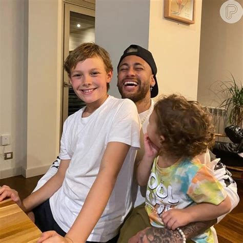 Filho Ca Ula De Carol Dantas Encontra Neymar E Rea O De Valentin Anima