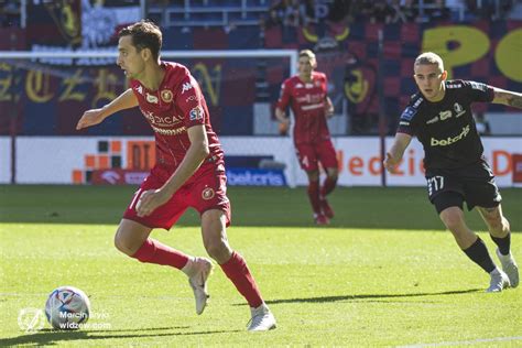 Pomocnik Widzewa Zagra W Ruchu Czekamy Na Pewne Decyzje Widzew24