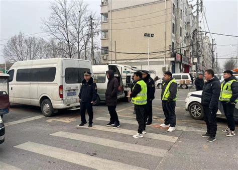 南曹街道开展占道经营专项治理行动 大河新闻