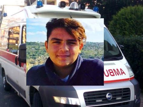 Tragedia A Messina Un Ragazzo Di Anni Trovato Morto In Casa