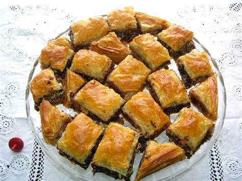 Chocolate Baklawa Middle Eastern Baklava Tin And Thyme