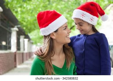Mother Daughter Christmas Hat Stock Photo 342580832 | Shutterstock