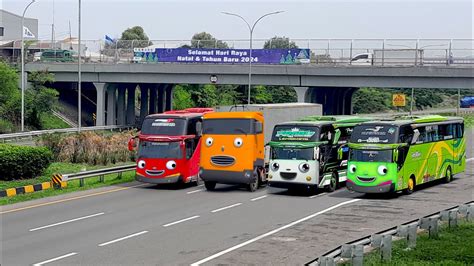 Dijalan Tol Ada Banyak Iringan Truk Trailer Besar Truk Oleng Dan Bis