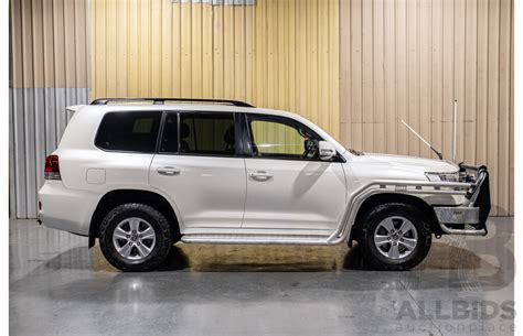 42017 Toyota Landcruiser 200 Series Lot 1457187 Carbids