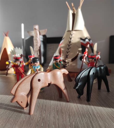 Playmobil Indianie Stary Zestaw Figurki Wigwamy Konie Kanoe Lata