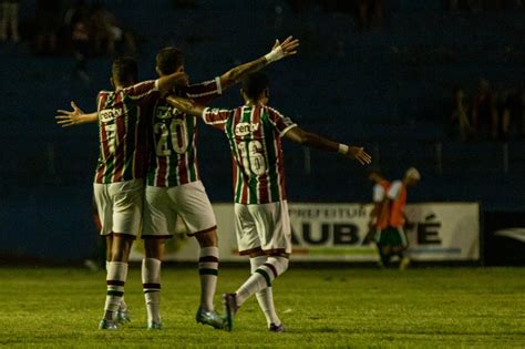 Gol Nos Minutos Finais Fluminense Bate O Porto Vit Ria Es E