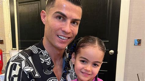 La Tierna Felicitaci N De Cristiano Ronaldo A Su Hija Alana Hola