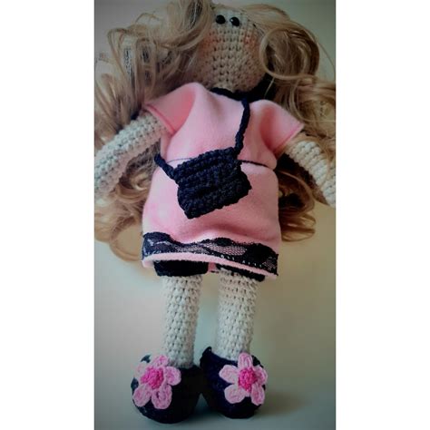 Papusa Curly Princess Crosetata Manual Handmade Roz Blush Negru