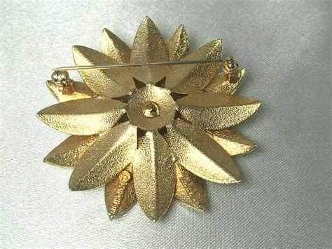 Vintage S Gold Tone Sarah Coventry Sunflower Broo Gem