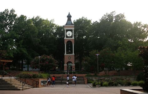 Sam Houston State removes graduation stage, students want it back