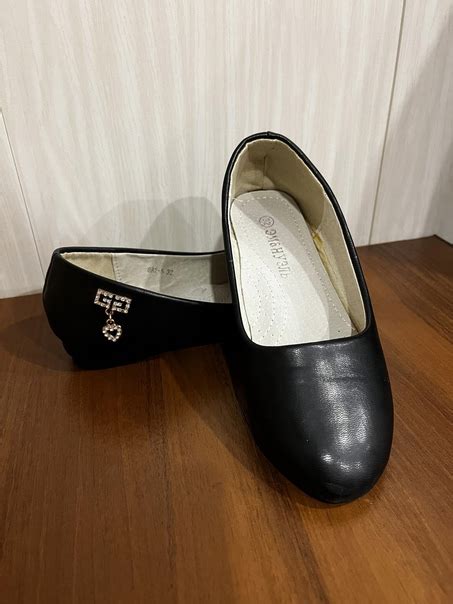 Размер 32, 20см по стельке. Отличное состояние. Вторая обувь ...